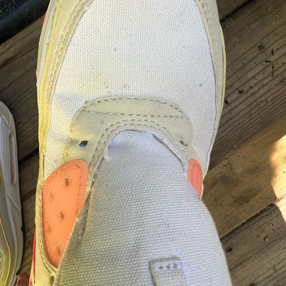 Nike Air Max 90s - Picture 7 of 10